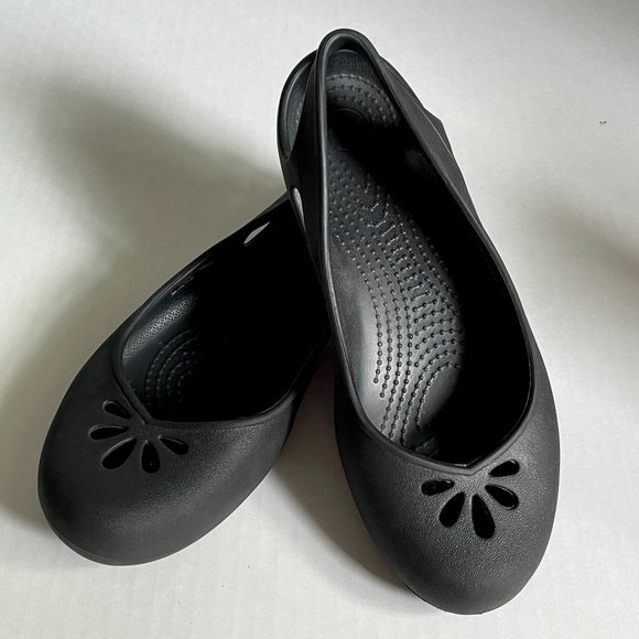 CROCS Kadee Black Waterproof Croslite Ballet Slingback Flat Comfort Sandals 7 - Picture 1 of 5